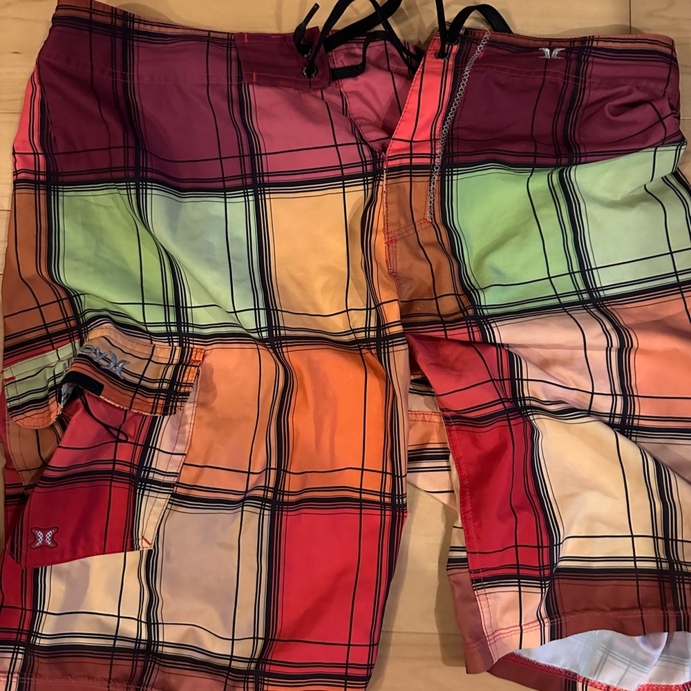 Hurley 4 way stretch board shorts good condition.